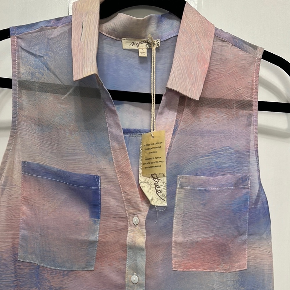 Mystree Pink and Blue Sleeveless Notched Collar Top‎ - Picture 2 of 5